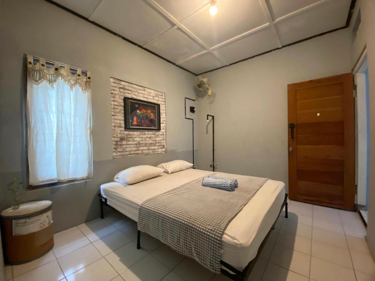 Reeneo Guesthouse Jogyakarta Zewnętrze zdjęcie